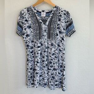 Knox Rose White and Blue Floral V-Neck Flowy Dress